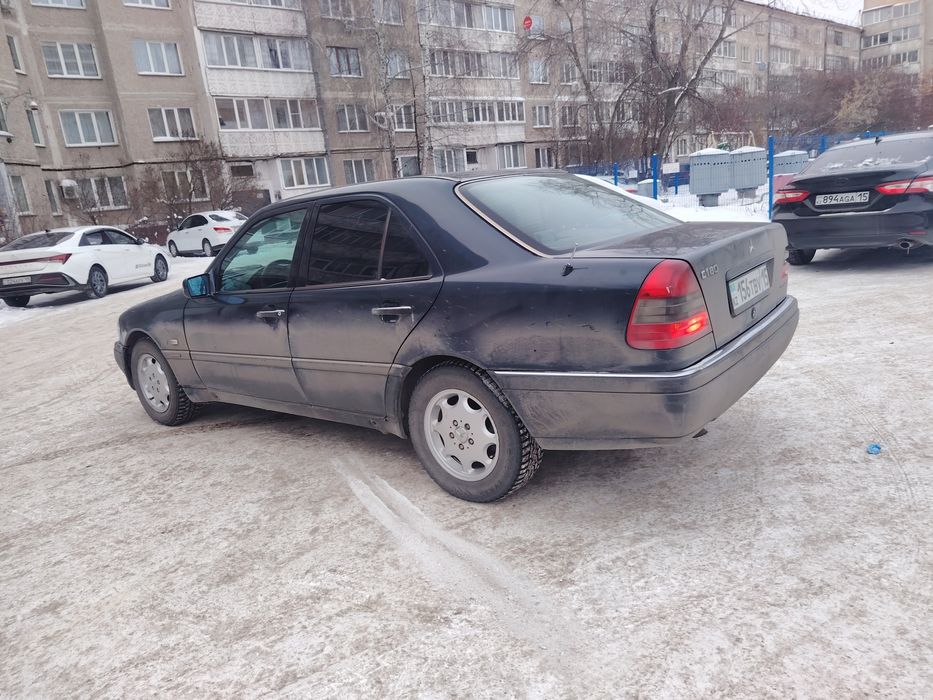 Продам мерседес с180 97  года