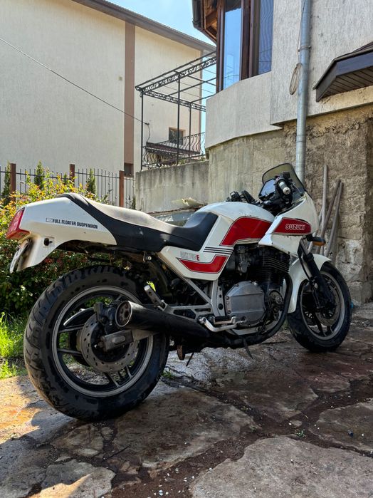 Suzuki GSX750 E 500€