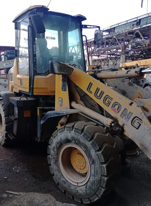 Двигатель погрузщик ЛУГОНГ LG-938-1.3м³ .бу