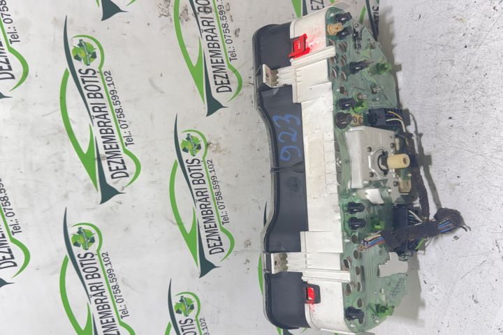 Ceas bord 81 117 675 Opel Astra F