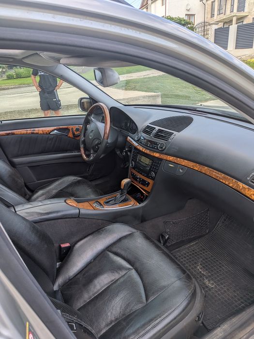 Vand piese Mercedes e class 270