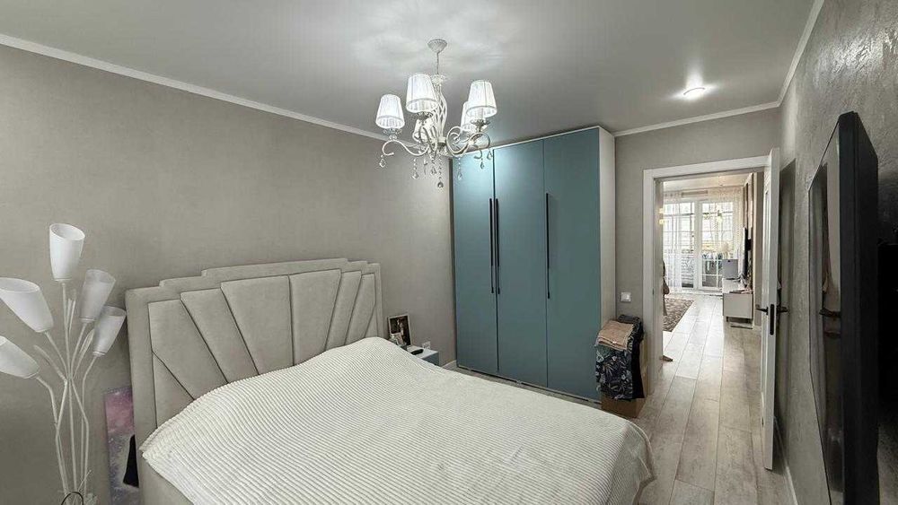 Продам 4 комнатную квартиру