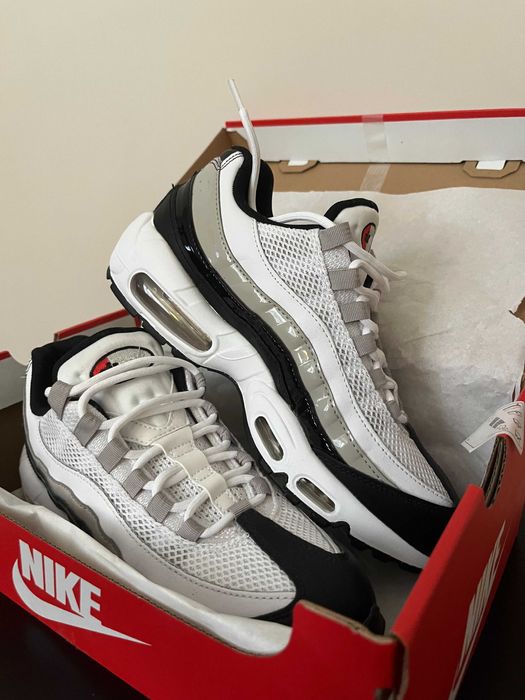 Чисто нови, неносени Nike Air Max 95