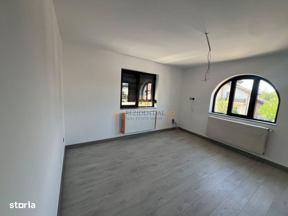 Vila individuala cu 7 camere, 5 dormitoare, teren 363 mp-Com. Berceni
