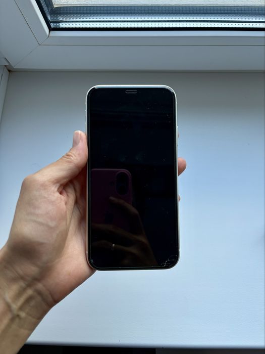 Продам айфон 11 128 ГБ