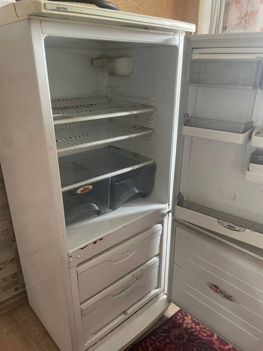 Продам холодильник