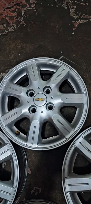 Spark radnoy R14 diska sotiladi