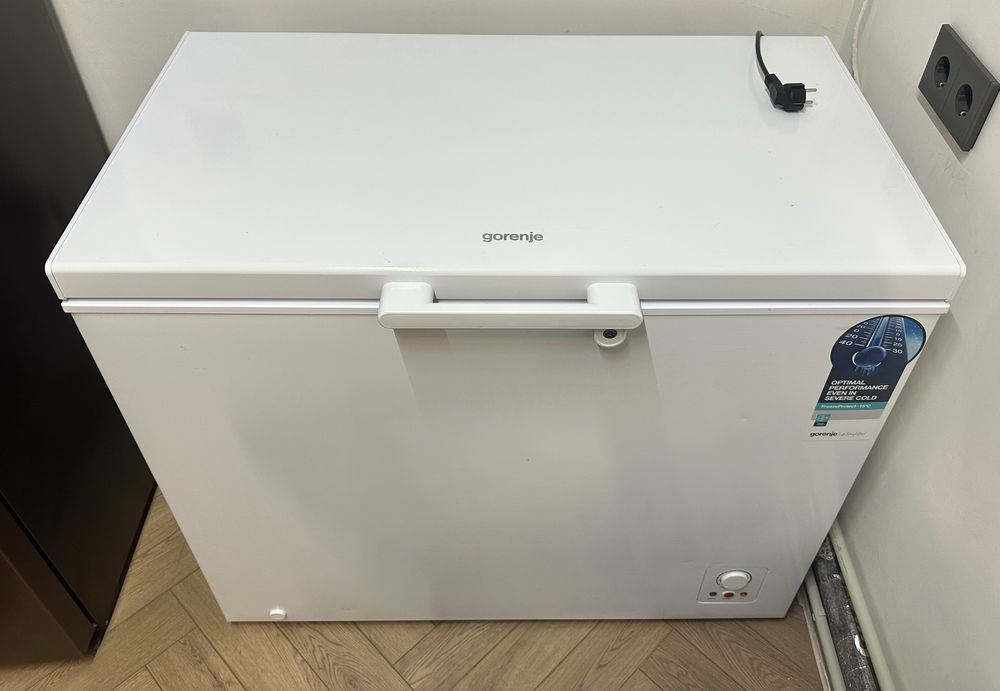 Морозидьник ларь 250л