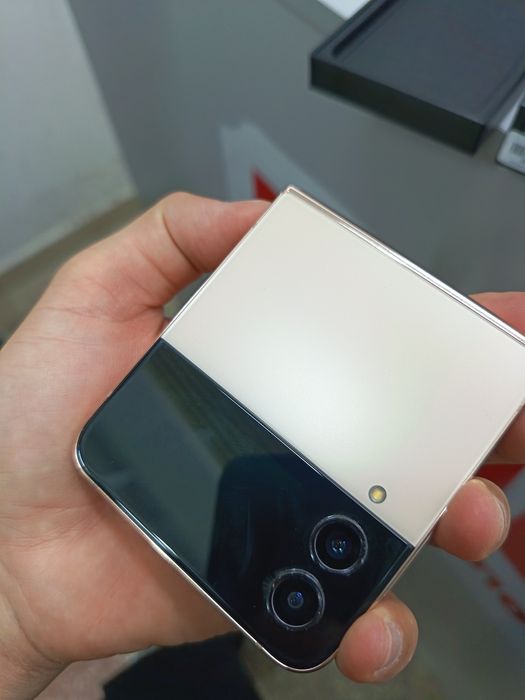 Samsung Z Flip 4 256GB