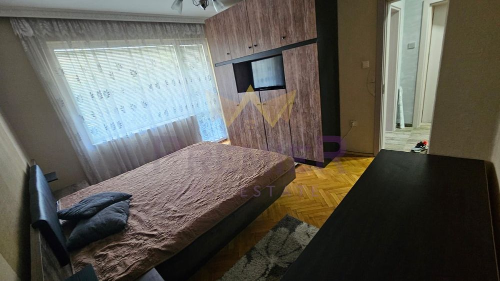 Дава се под наем Четиристаен апартамент в Варна, Гръцка махала - 130 кв.м за 1020 € - Снимка #9