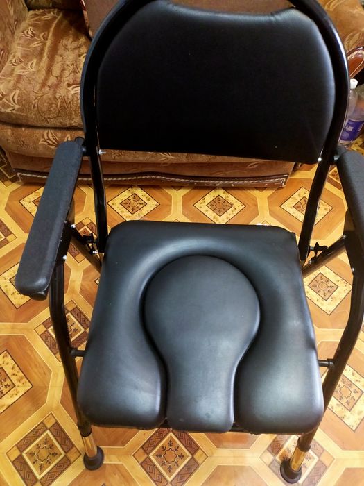 Продам стул для инвалидов