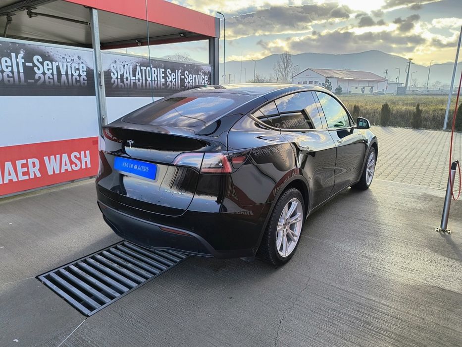 Tesla Model Y LR AWD 12/2022 TVA inclus deductibil