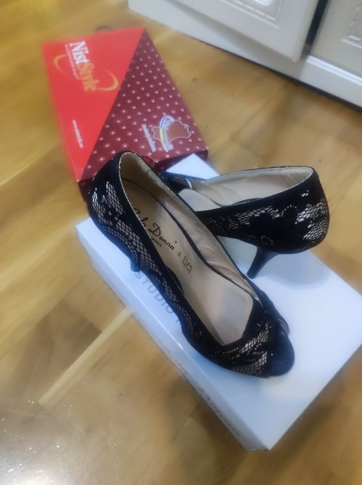 Pantofi decupați Solo Donna