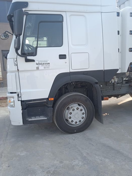 Howo tigach s pritsepom