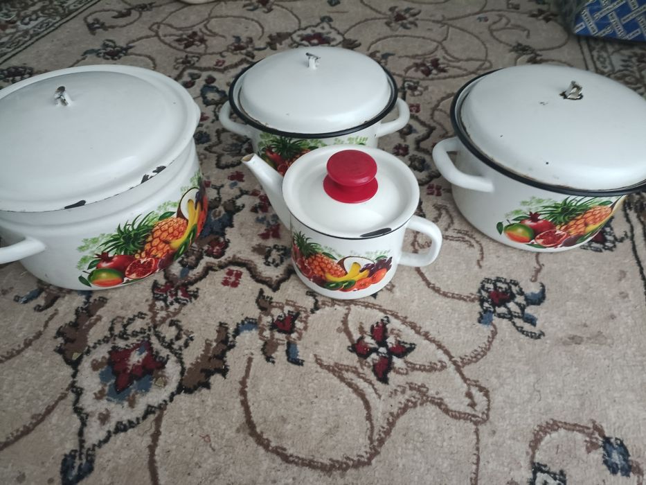 Продам кастрюли (эмаль)
