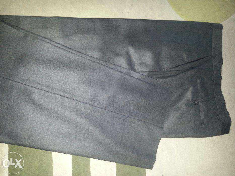 costum armani NOU ! 100% lana! nr 46/48 / bonus pantofi