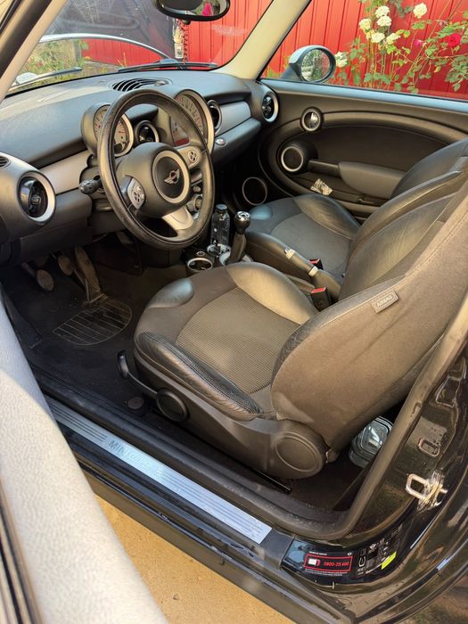 Vând Mini Cooper (2007) – 1.6 Benzina | Doar 122.000 km |