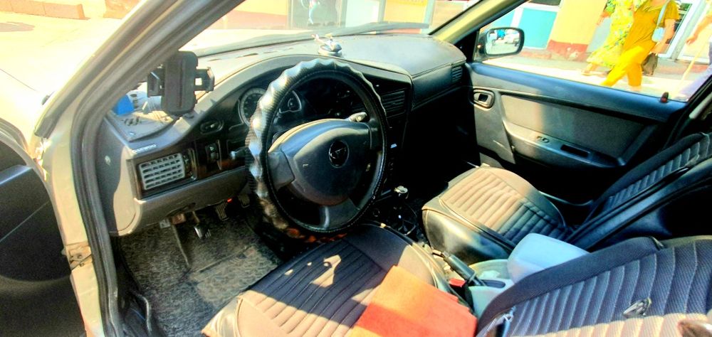 Sotiladi 1.6 malumot telda