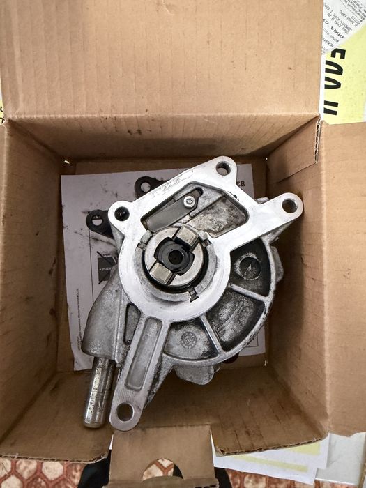 Оргинална вакуум помпа за Мерцедес 320cdi 350cdi ом642