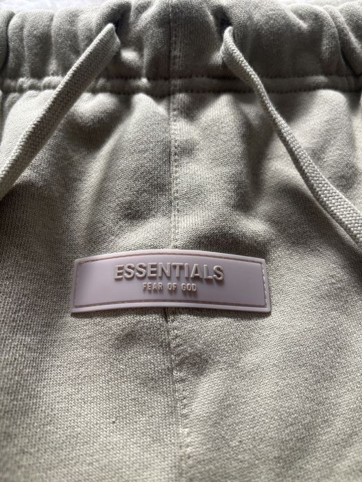 Къси панталони Essentials SS22