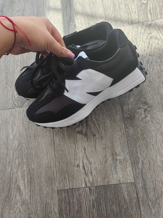 Маратонки new balance