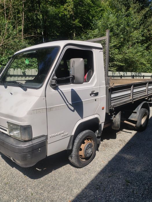 Vând Nissan trade 100, basculanta, motor 3000TD