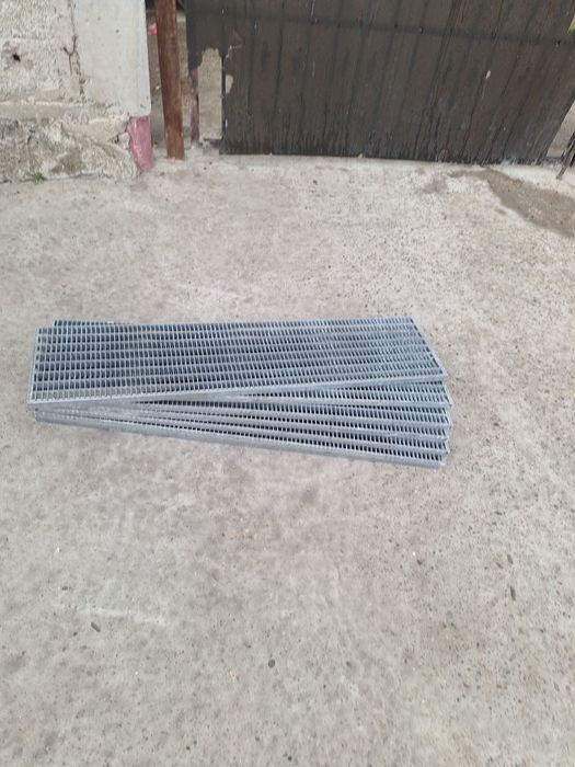 Trepte zincate galvanizate