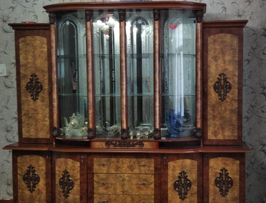 Продаётся стенка