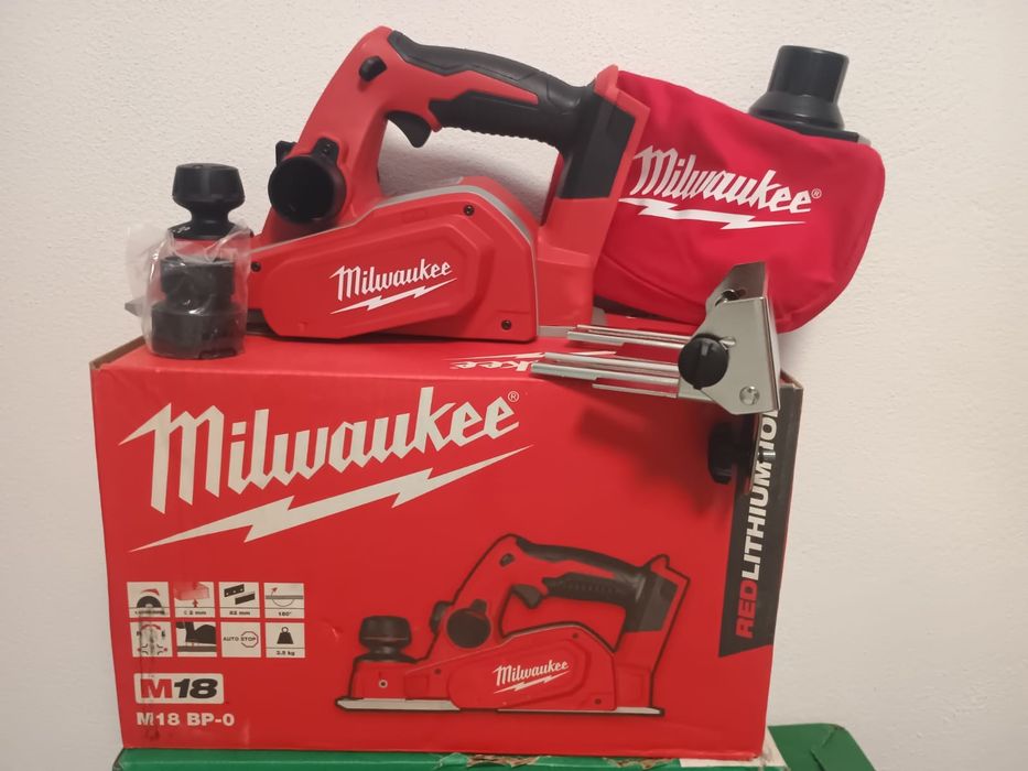 Rindea milwaukee m18 BP noua. La cutie