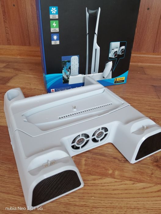 Продам подставку для PS5