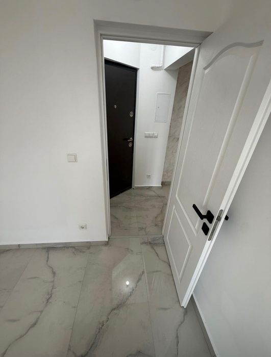Apartament  cu 3 camere de închiriat