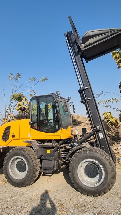 Погрузчик автокара каток 51 от кучи 3 тонна 8600