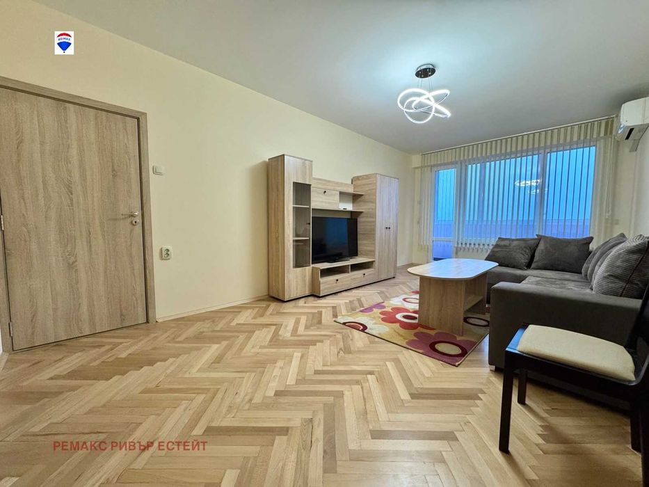 Дава се под наем Тристаен апартамент в Русе, Здравец - 82 кв.м за 408.51 € - Снимка #1