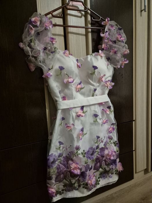 Rochie dreapta făcută pe comanda