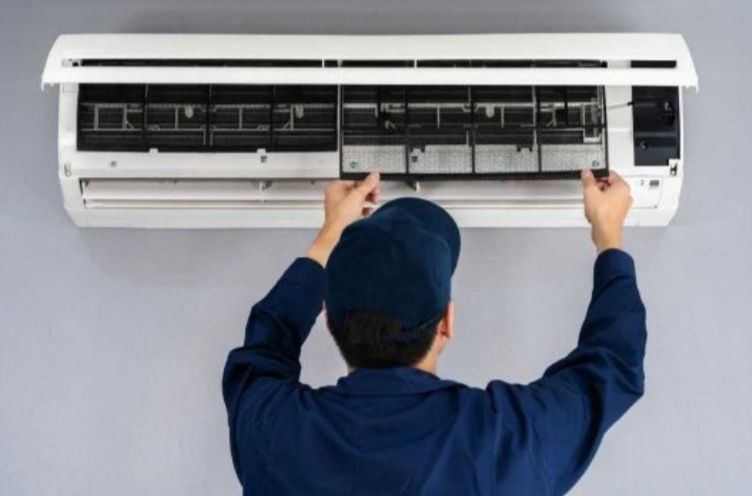 Konditsioner ustanovka Кондиционер установка Ariston ustanovka Karniz