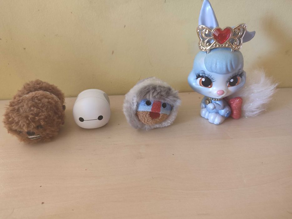 Различни фигури, играчки