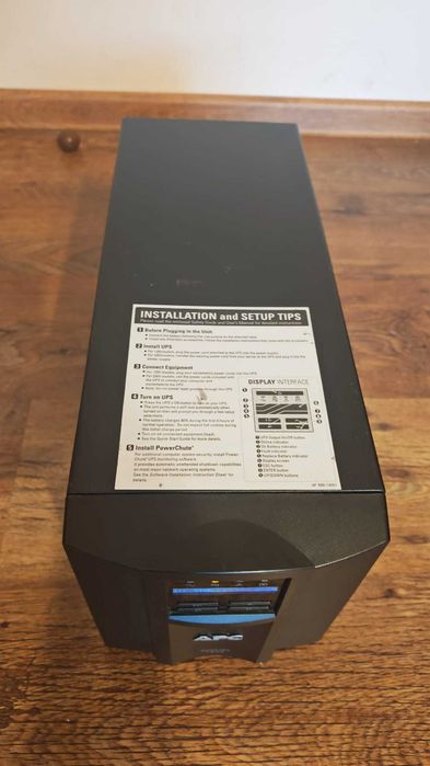Vand UPS APC Smart 1000