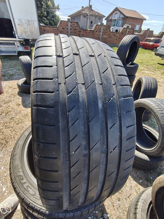 Kumho Ecsta 235/40/19