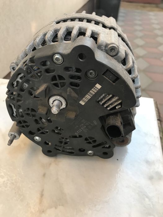 Vând doua bucați alternator vw!