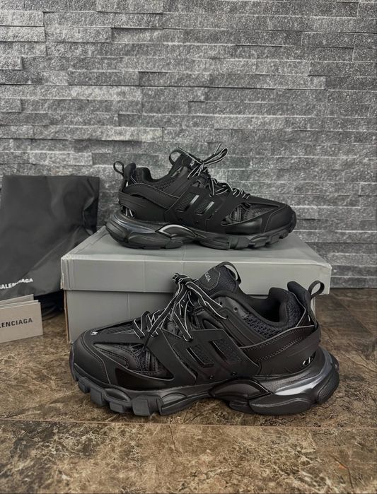 Balenciaga track negru