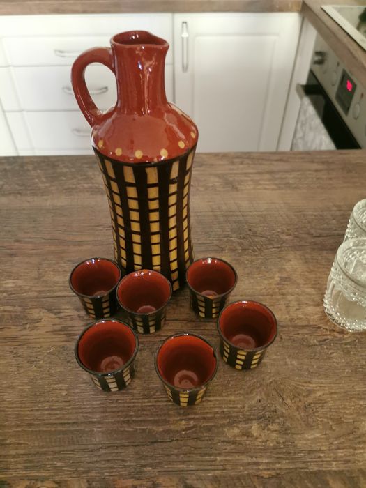 Сувенири, таблички и сервиз