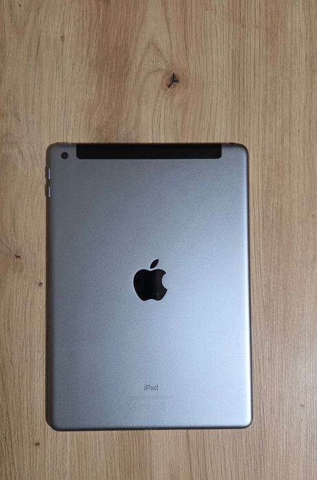 iPad 5th Gen (2017) | 128GB | Cellular (със SIM карта)