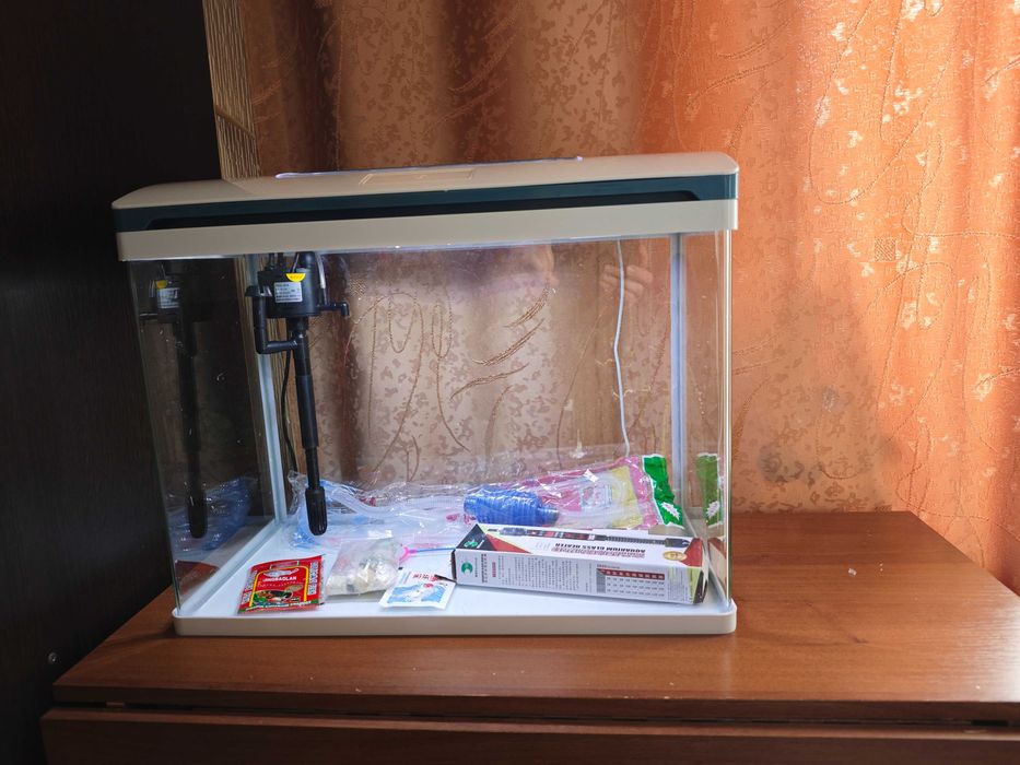 Продам современный умный аквариум 70 литров.