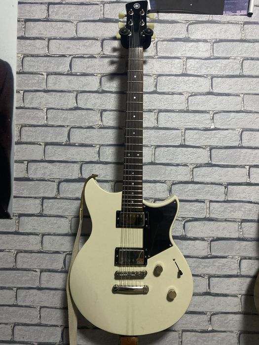Yamaha Revstar RSE20 — электрогитара