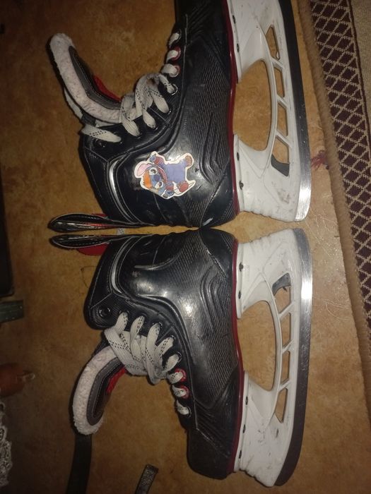 Срочно продается коньки Bauer vapor x500