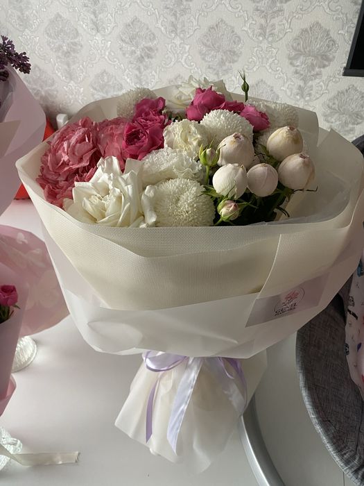 Продается букет цветов. Свежие