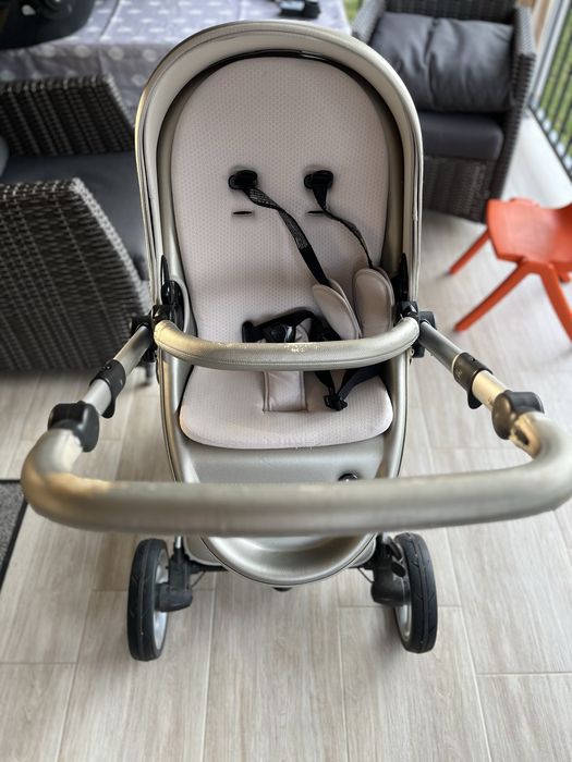 De vanzare carucior Mima xari 3 in 1