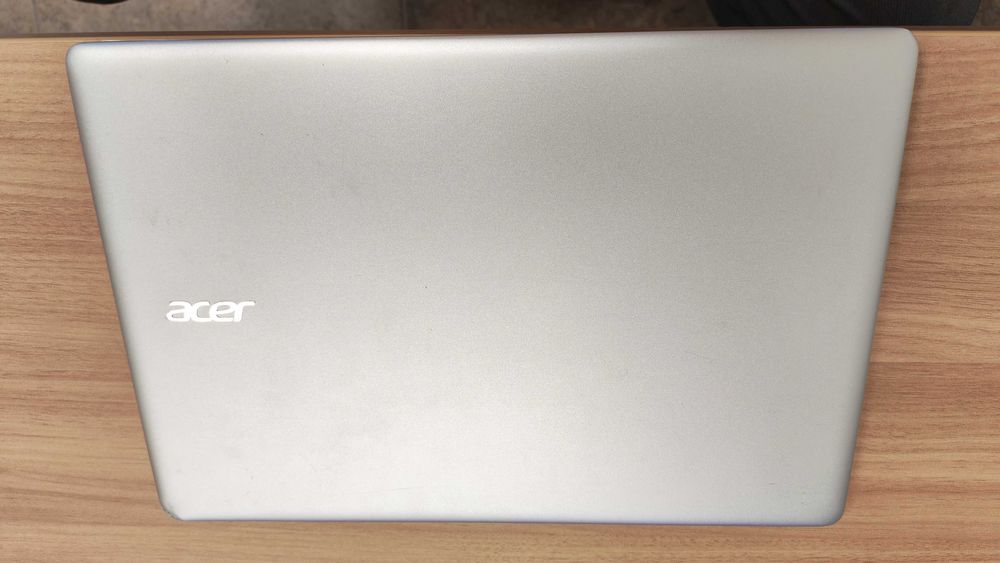 Продавам лаптоп Аcer swift SF314