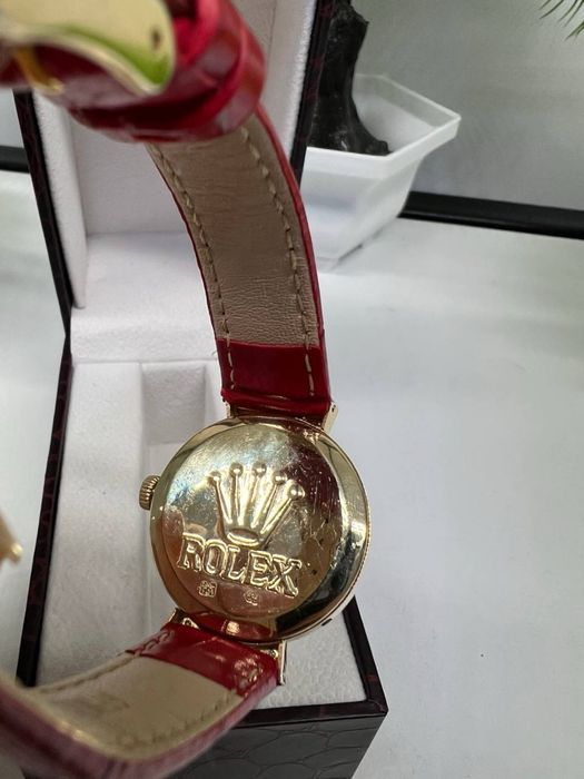 Золото 585  Часы