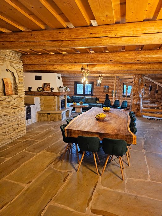 Cazare în Bucovina Complex din lemn rotund